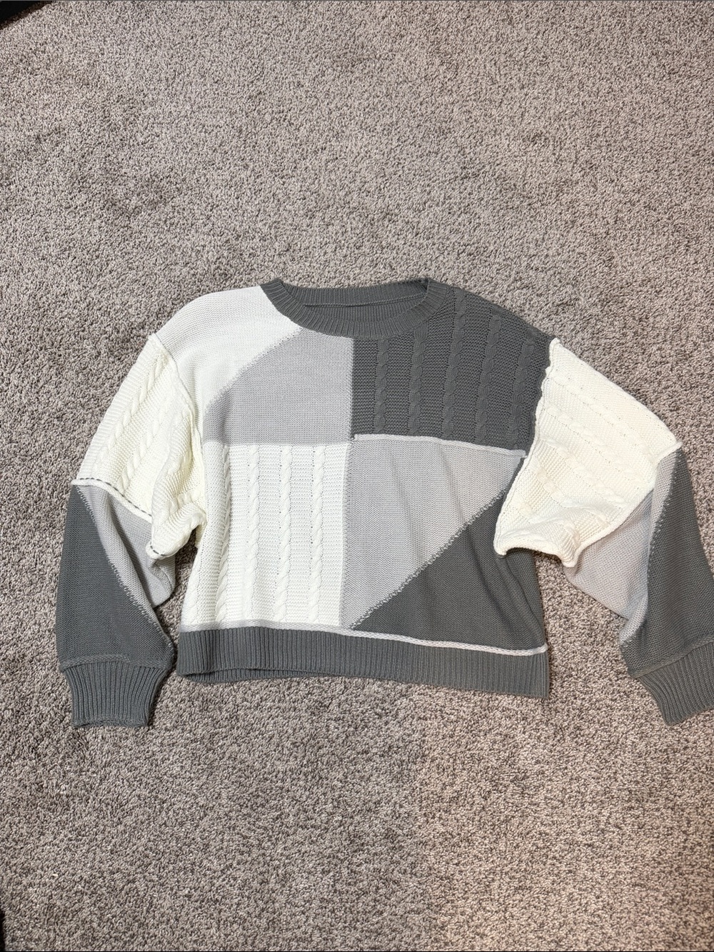 Colorblock Cable-Knit Crewneck Sweater - Gray & Cream
